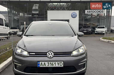 Хэтчбек Volkswagen e-Golf 2017 в Киеве