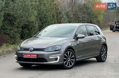 Хетчбек Volkswagen e-Golf 2015 в Рівному