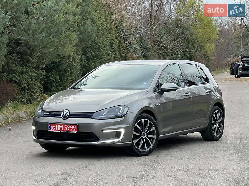 Volkswagen e-Golf 2015