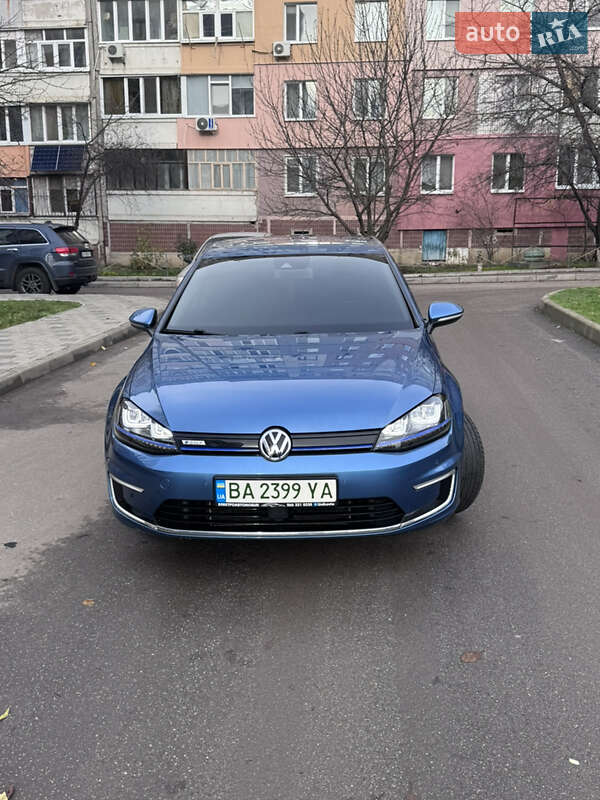 Хетчбек Volkswagen e-Golf 2015 в Кропивницькому