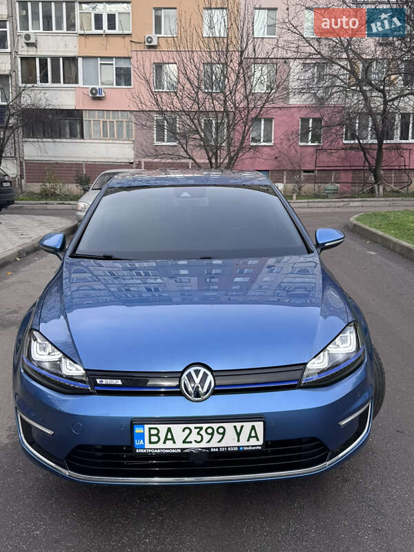 Хетчбек Volkswagen e-Golf 2015 в Кропивницькому