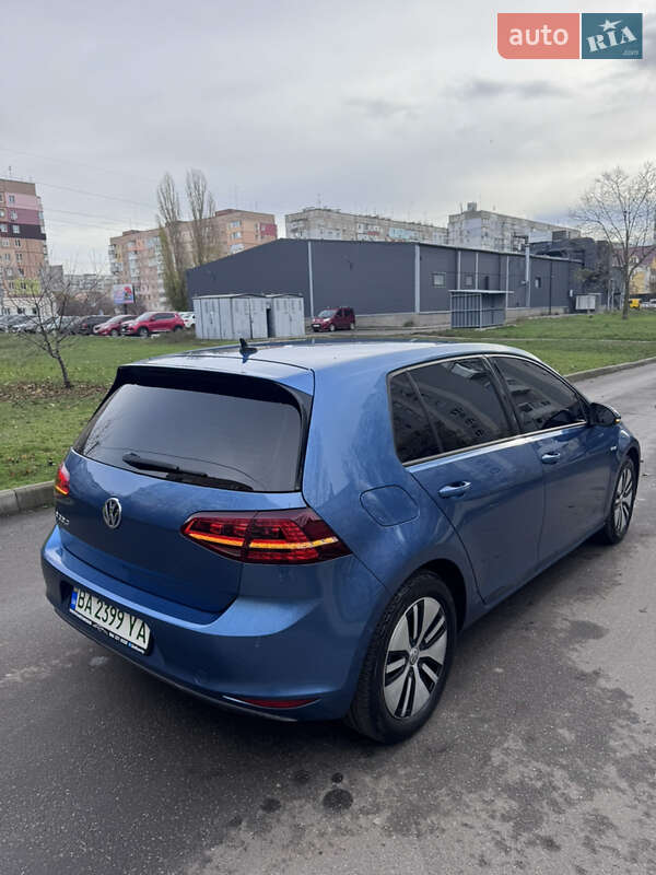 Хетчбек Volkswagen e-Golf 2015 в Кропивницькому