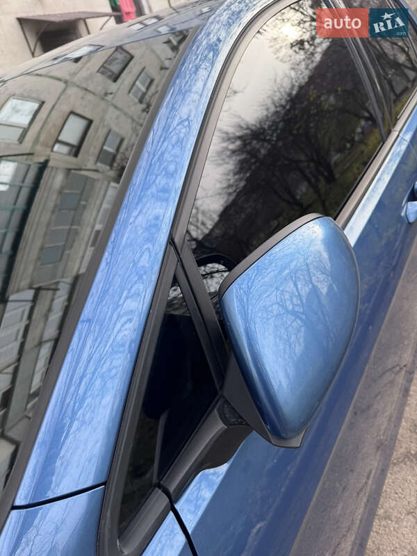 Хетчбек Volkswagen e-Golf 2015 в Кропивницькому