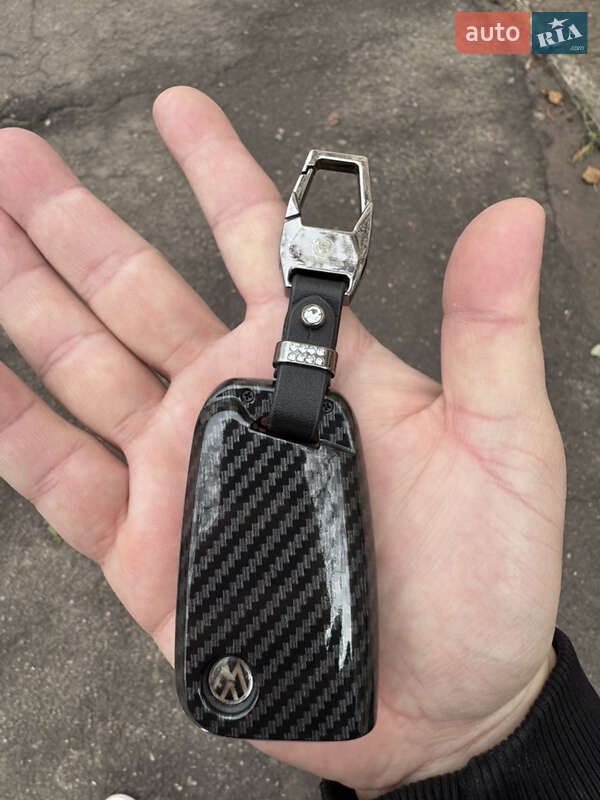 Хетчбек Volkswagen e-Golf 2015 в Кропивницькому