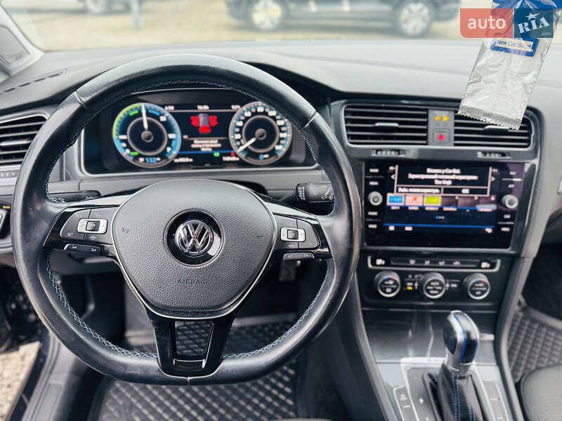 Хетчбек Volkswagen e-Golf 2019 в Іршаві фото 23 Хетчбек Volkswagen e-Golf 2019 в Іршаві