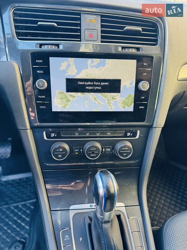 Хетчбек Volkswagen e-Golf 2019 в Іршаві фото 39 Хетчбек Volkswagen e-Golf 2019 в Іршаві