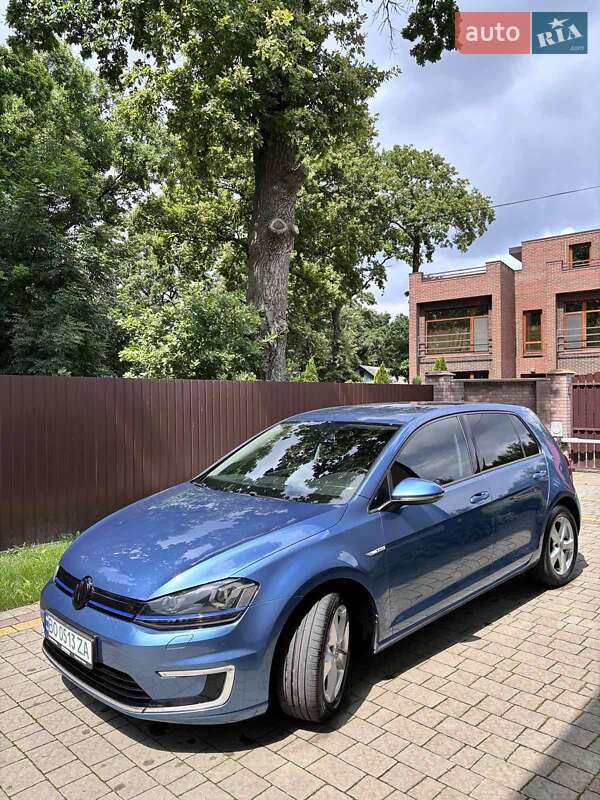 Хэтчбек Volkswagen e-Golf 2016 в Тернополе