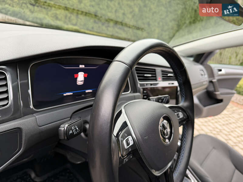 Хэтчбек Volkswagen e-Golf 2018 в Ровно