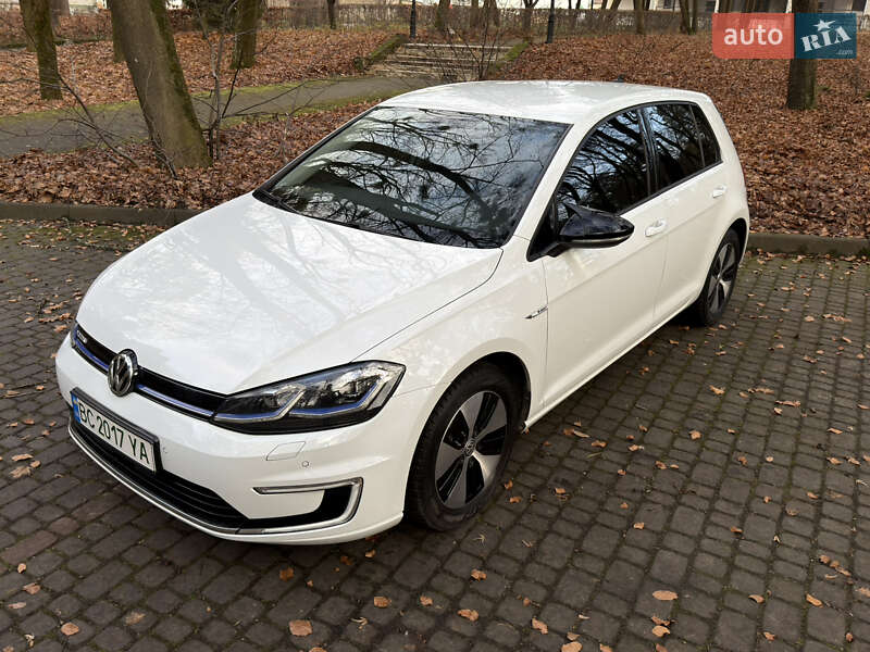 Хэтчбек Volkswagen e-Golf 2017 в Львове