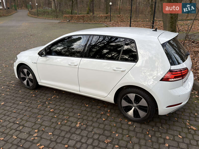 Хэтчбек Volkswagen e-Golf 2017 в Львове