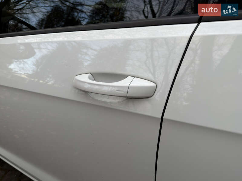 Хэтчбек Volkswagen e-Golf 2017 в Львове