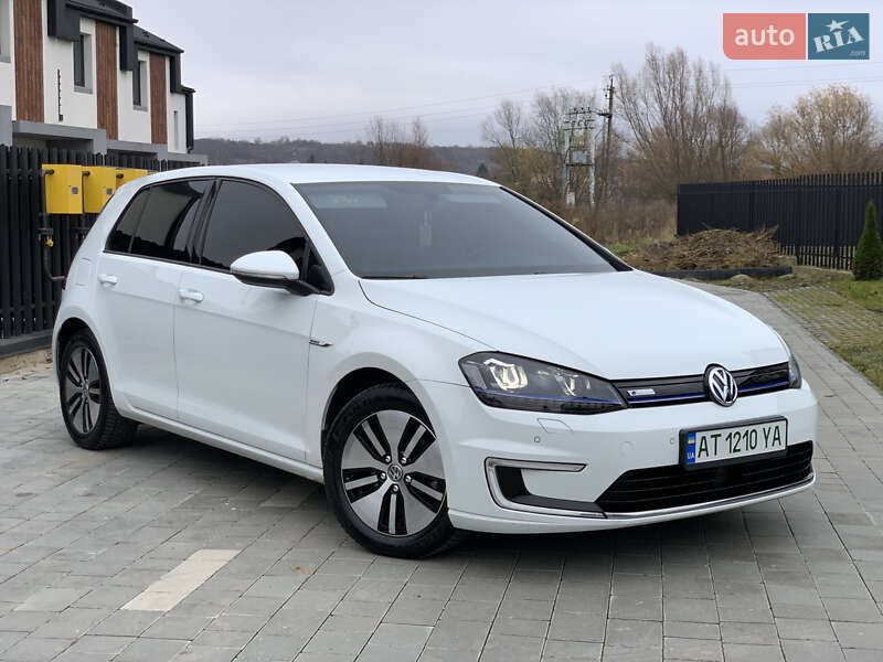 Хэтчбек Volkswagen e-Golf 2015 в Ивано-Франковске