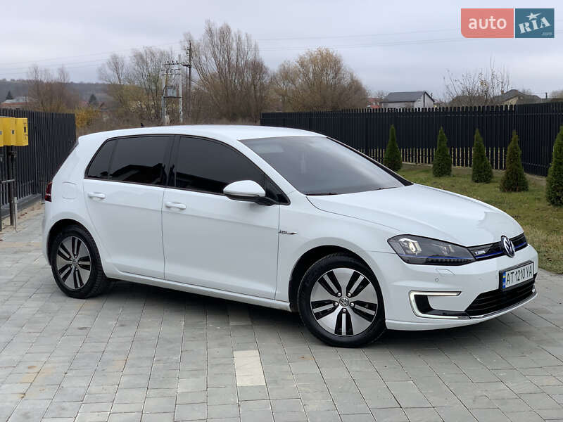 Хэтчбек Volkswagen e-Golf 2015 в Ивано-Франковске