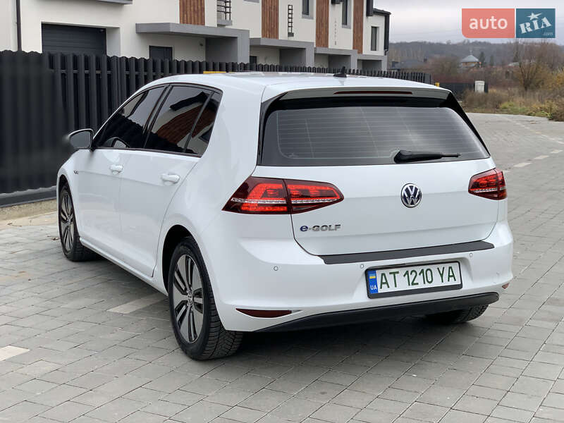 Хэтчбек Volkswagen e-Golf 2015 в Ивано-Франковске