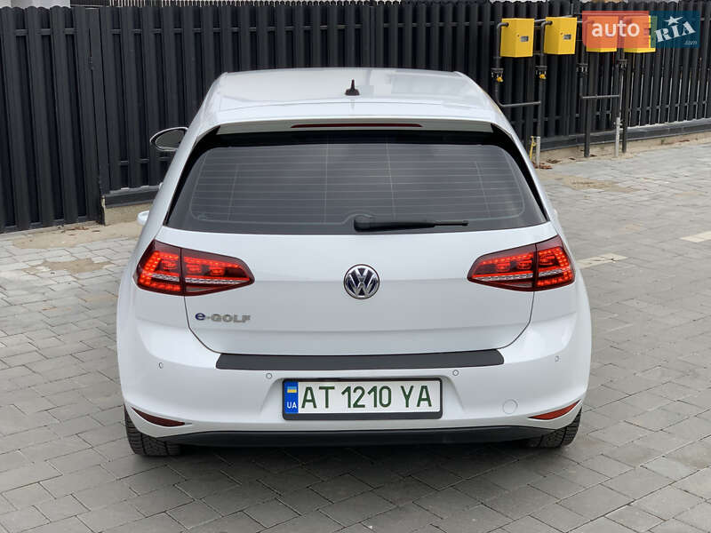 Хэтчбек Volkswagen e-Golf 2015 в Ивано-Франковске