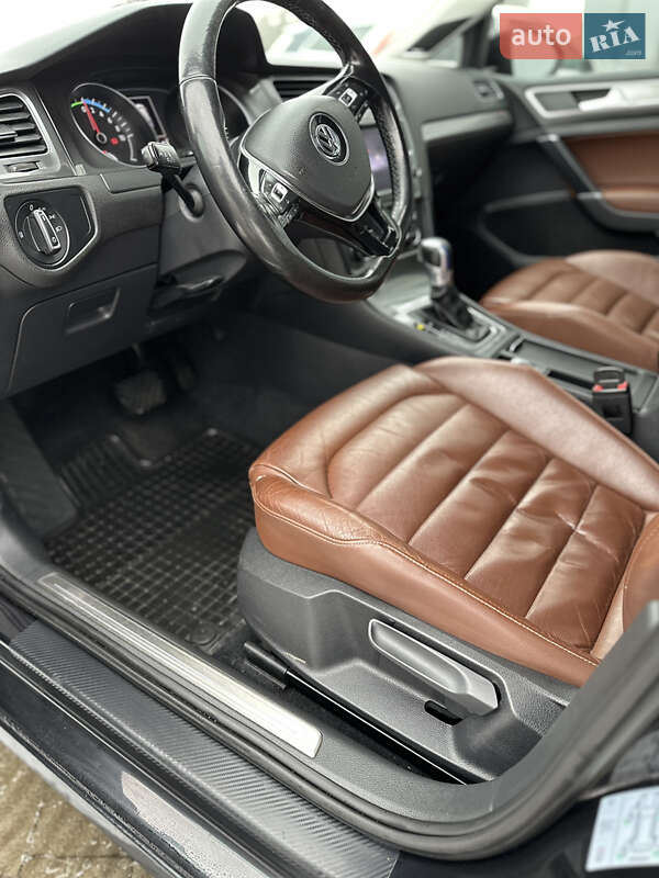 Хэтчбек Volkswagen e-Golf 2014 в Владимире