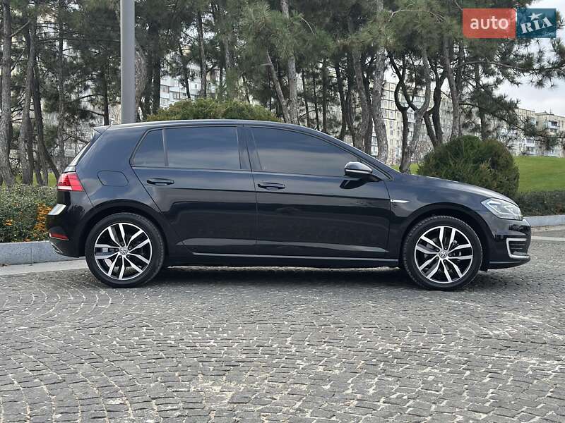 Хэтчбек Volkswagen e-Golf 2020 в Днепре