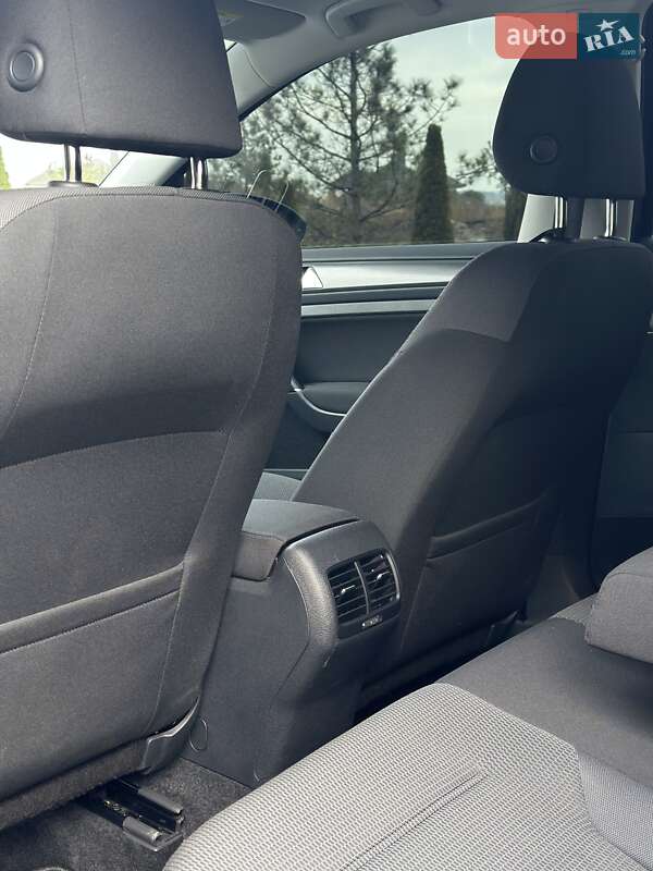 Хэтчбек Volkswagen e-Golf 2020 в Днепре