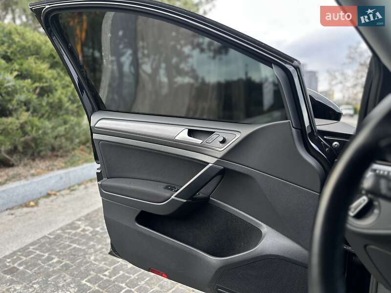 Хэтчбек Volkswagen e-Golf 2020 в Днепре