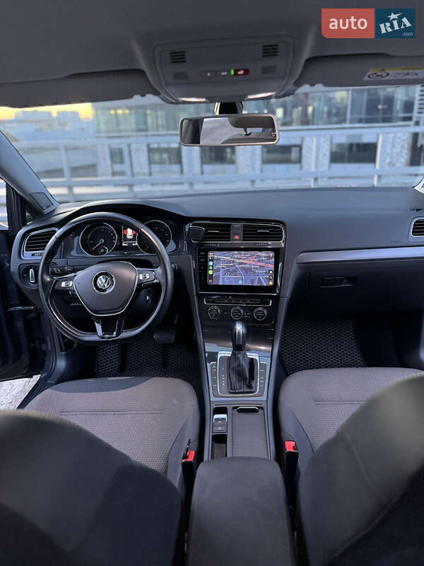 Хэтчбек Volkswagen e-Golf 2020 в Днепре
