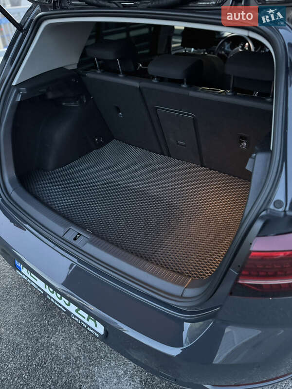 Хэтчбек Volkswagen e-Golf 2020 в Днепре