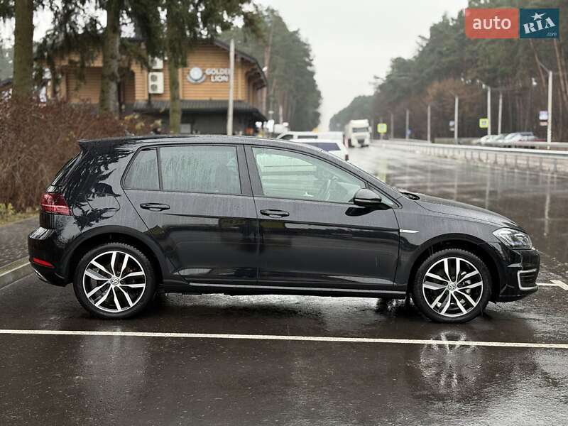 Хэтчбек Volkswagen e-Golf 2019 в Дубно