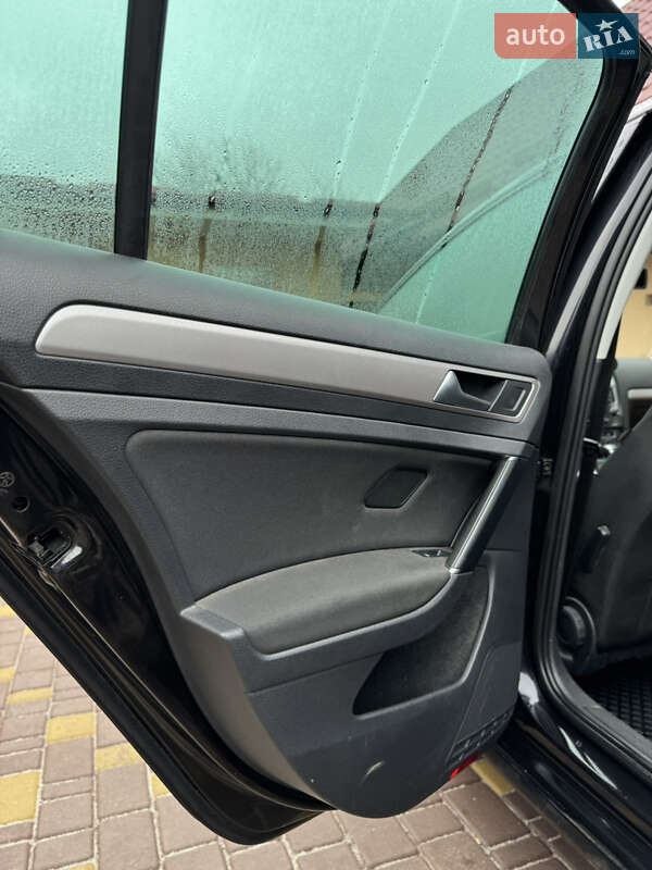 Хэтчбек Volkswagen e-Golf 2015 в Ровно