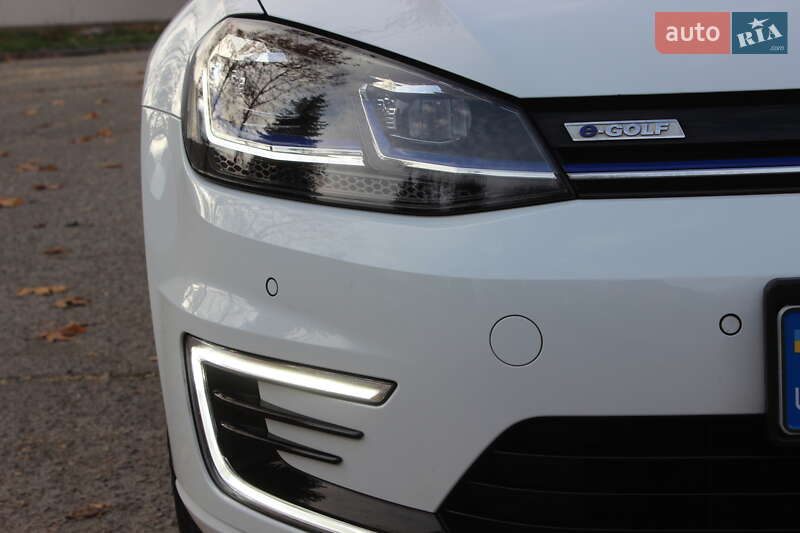 Хэтчбек Volkswagen e-Golf 2020 в Днепре