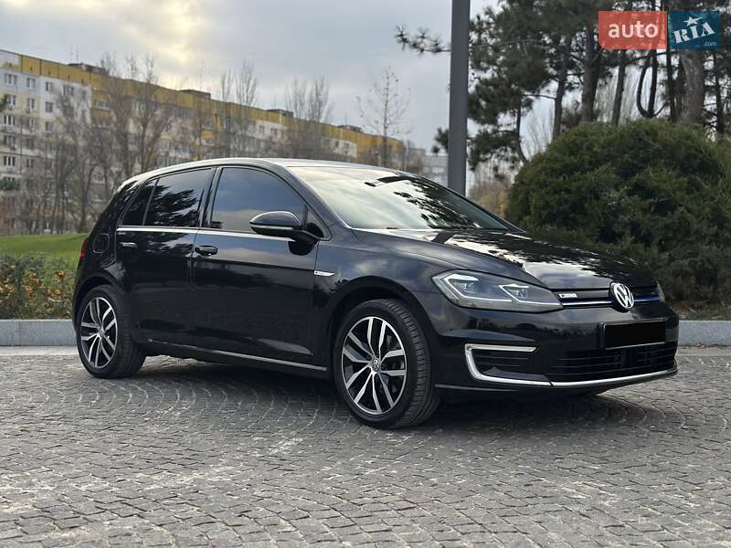 Хэтчбек Volkswagen e-Golf 2020 в Днепре