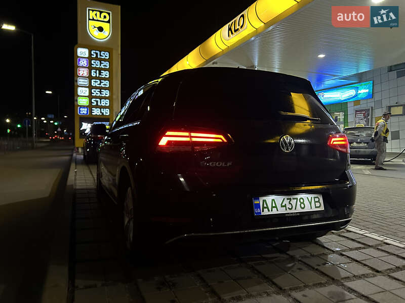 Хэтчбек Volkswagen e-Golf 2018 в Киеве
