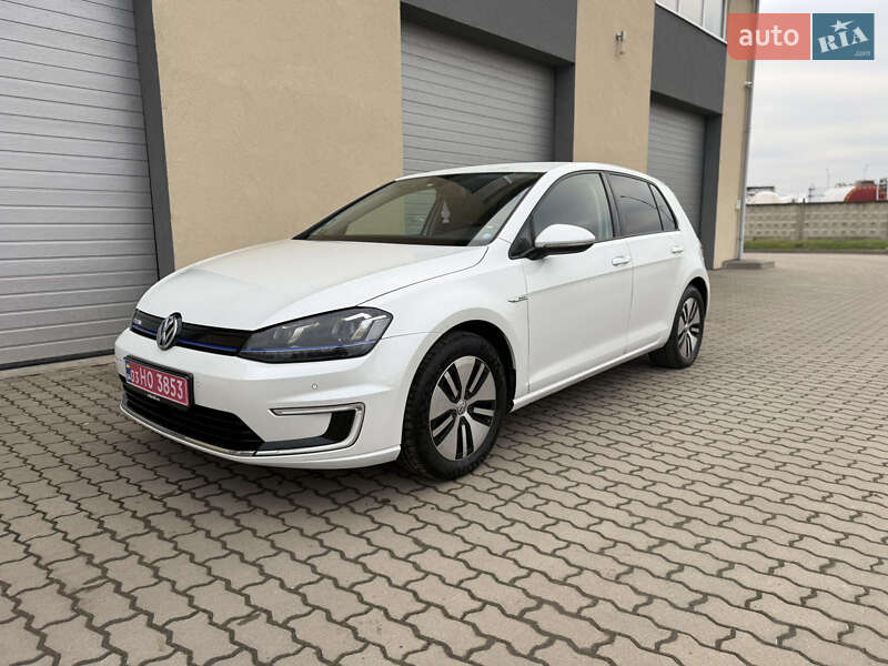 Volkswagen e-Golf 2015