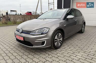 Хэтчбек Volkswagen e-Golf 2015 в Радехове