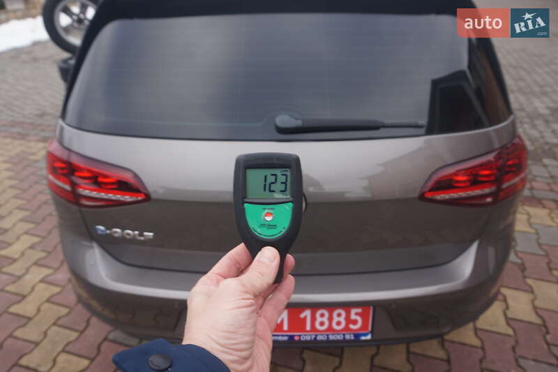 Хэтчбек Volkswagen e-Golf 2015 в Самборе