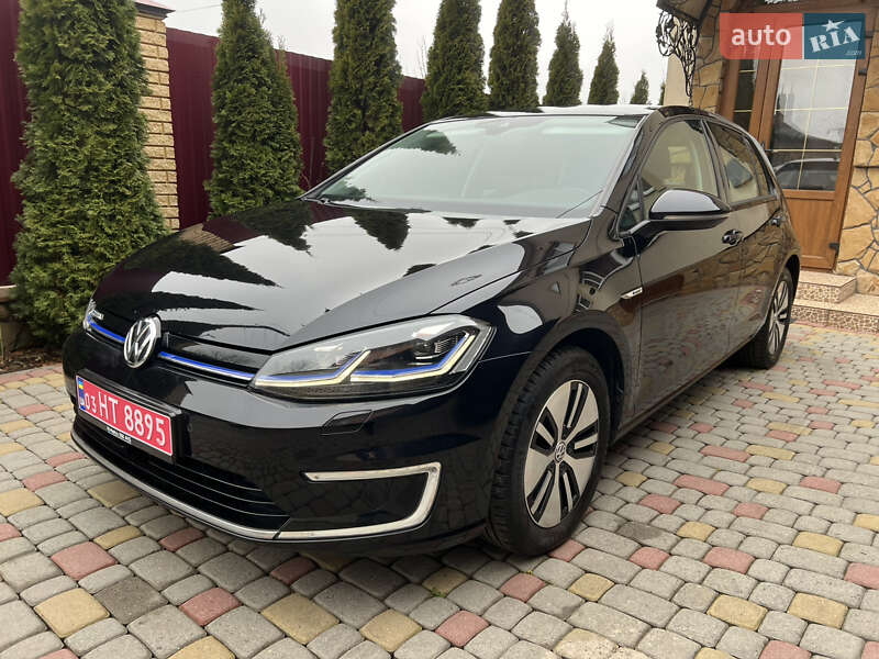 Хэтчбек Volkswagen e-Golf 2018 в Львове