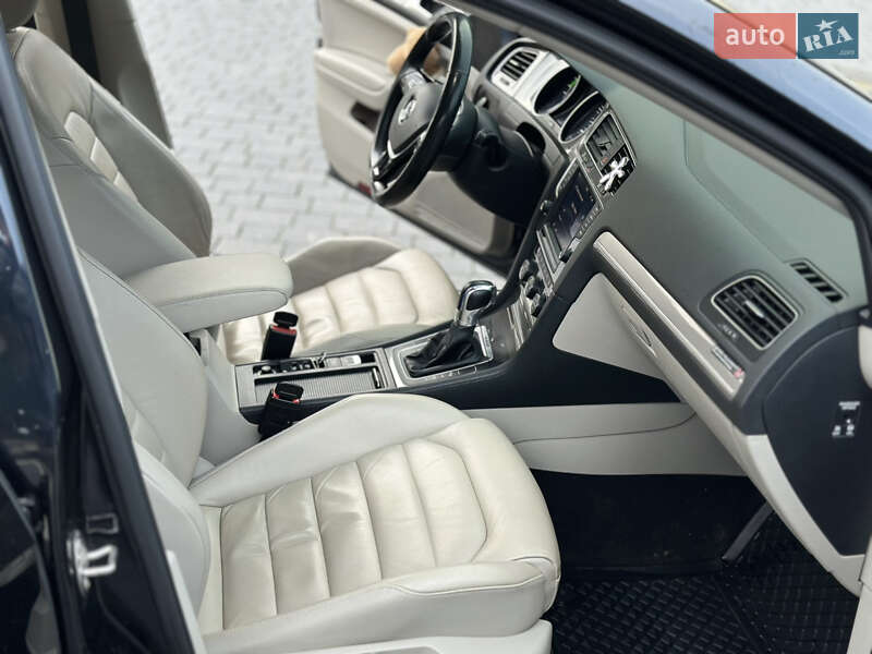 Хэтчбек Volkswagen e-Golf 2015 в Мукачево фото 11 Хэтчбек Volkswagen e-Golf 2015 в Мукачево