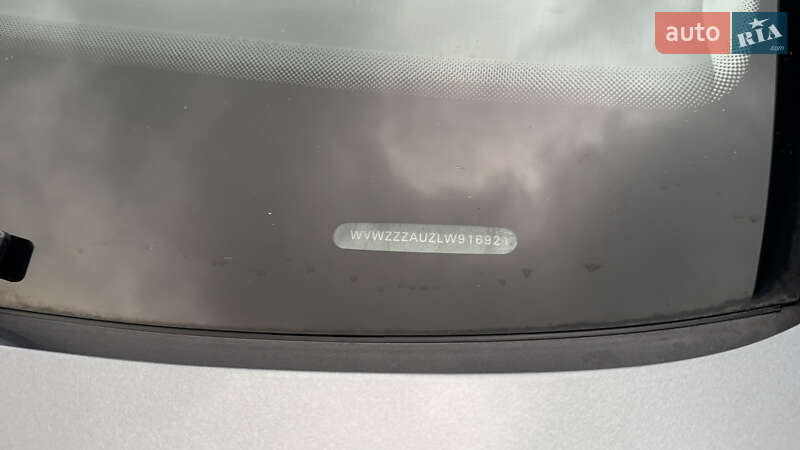 Хэтчбек Volkswagen e-Golf 2021 в Сваляве