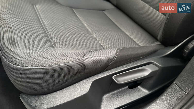 Хэтчбек Volkswagen e-Golf 2021 в Сваляве