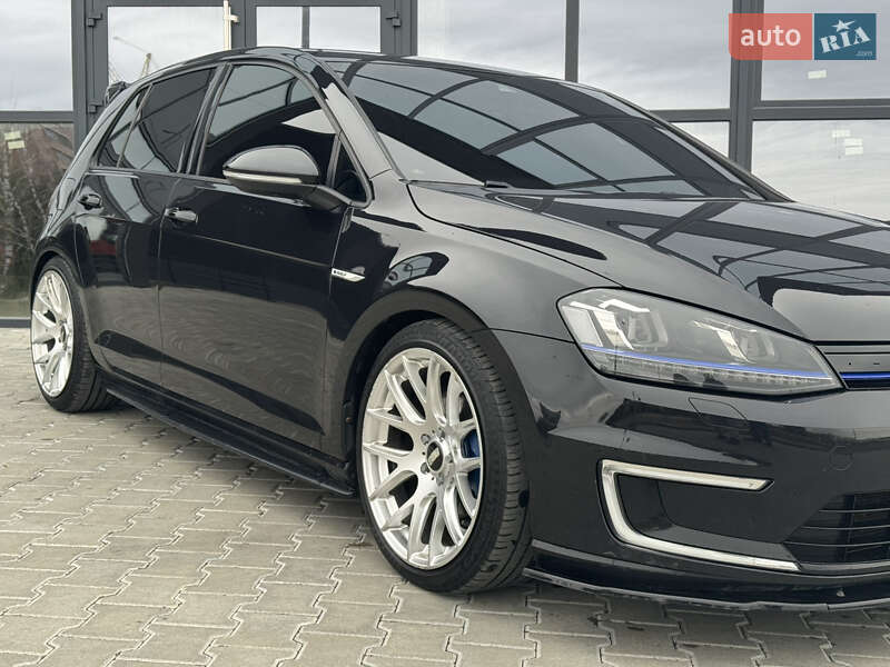 Хэтчбек Volkswagen e-Golf 2015 в Тернополе фото 16 Хэтчбек Volkswagen e-Golf 2015 в Тернополе