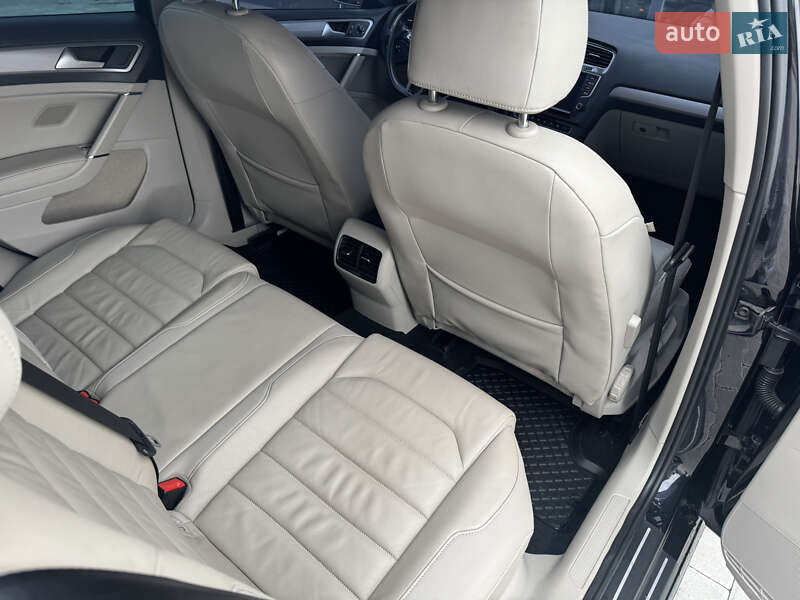 Хэтчбек Volkswagen e-Golf 2015 в Тернополе фото 63 Хэтчбек Volkswagen e-Golf 2015 в Тернополе