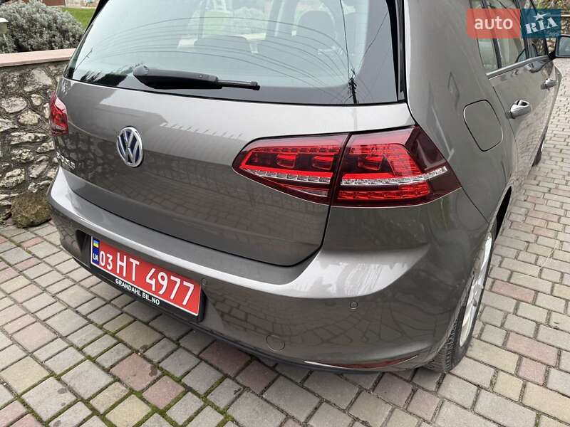 Хэтчбек Volkswagen e-Golf 2015 в Тернополе фото 7 Хэтчбек Volkswagen e-Golf 2015 в Тернополе