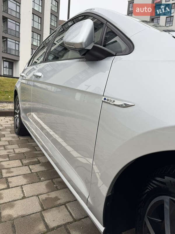 Хэтчбек Volkswagen e-Golf 2019 в Луцке