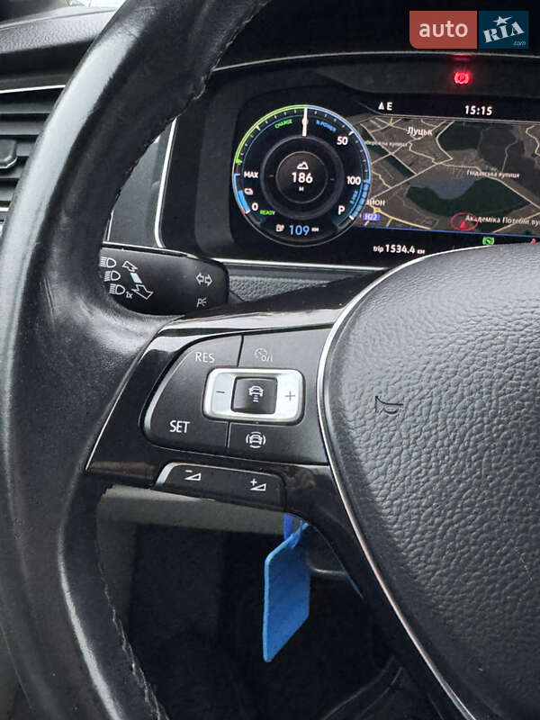 Хэтчбек Volkswagen e-Golf 2019 в Луцке