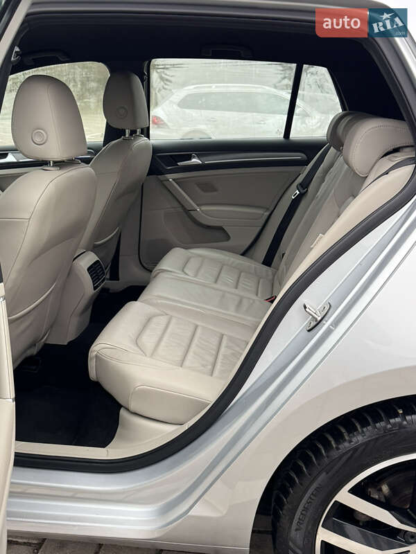 Хэтчбек Volkswagen e-Golf 2019 в Луцке