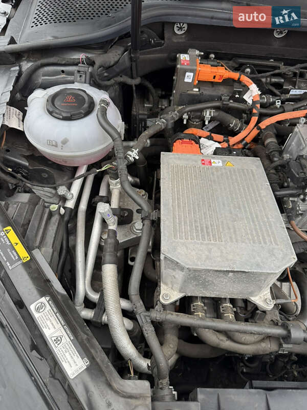 Хэтчбек Volkswagen e-Golf 2019 в Луцке