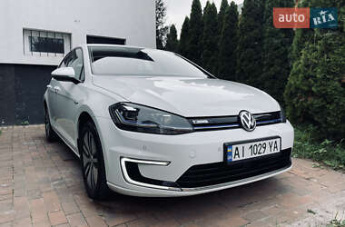Хетчбек Volkswagen e-Golf 2017 в Києві