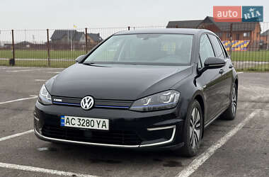 Хэтчбек Volkswagen e-Golf 2015 в Луцке
