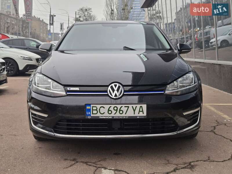 Хэтчбек Volkswagen e-Golf 2019 в Киеве
