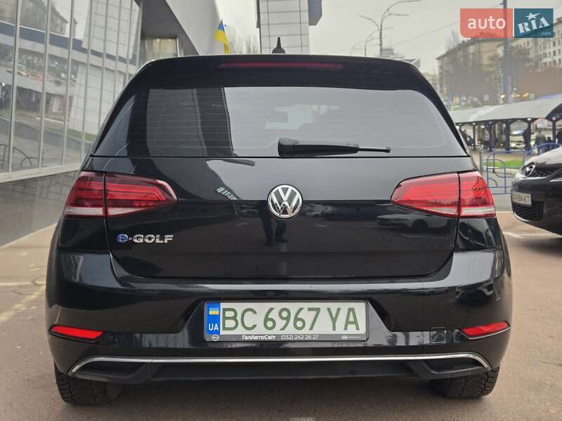 Хэтчбек Volkswagen e-Golf 2019 в Киеве