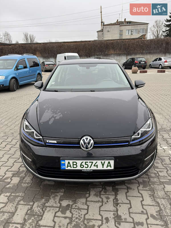 Volkswagen e-Golf 2015