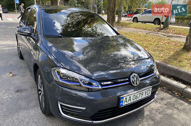 Хетчбек Volkswagen e-Golf 2018 в Києві